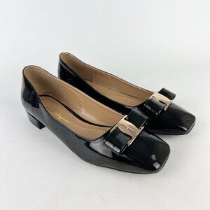 Salvatore Ferragamo Womens Vara Black Patent Leather Pumps Square Toe size 7.5